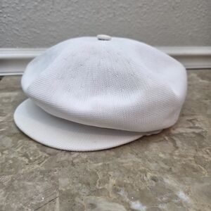 Kangol Tropic Spitfire Hat – White | Classic Flat Cap | Size Large Unisex style